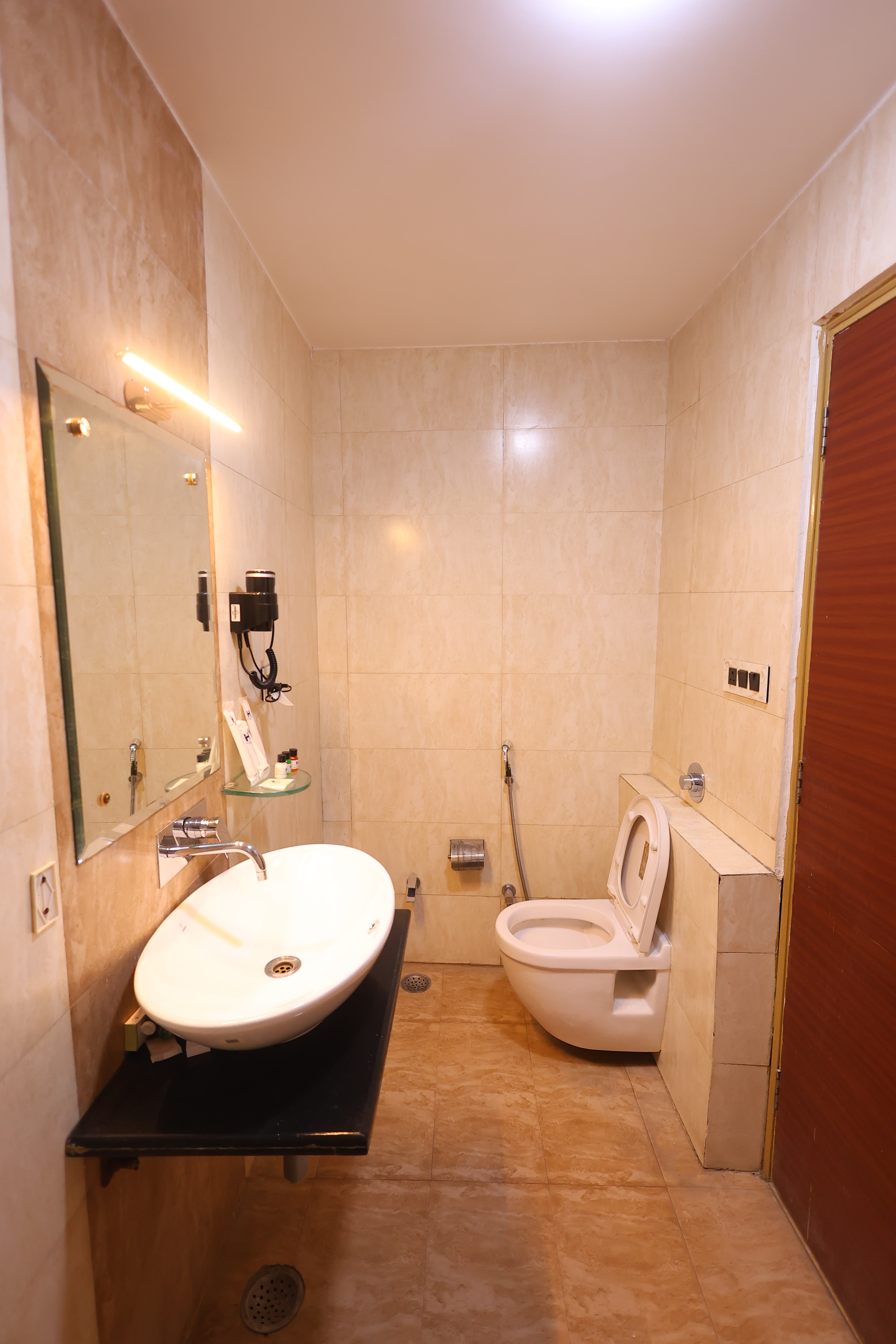 Hotel Gallery 69