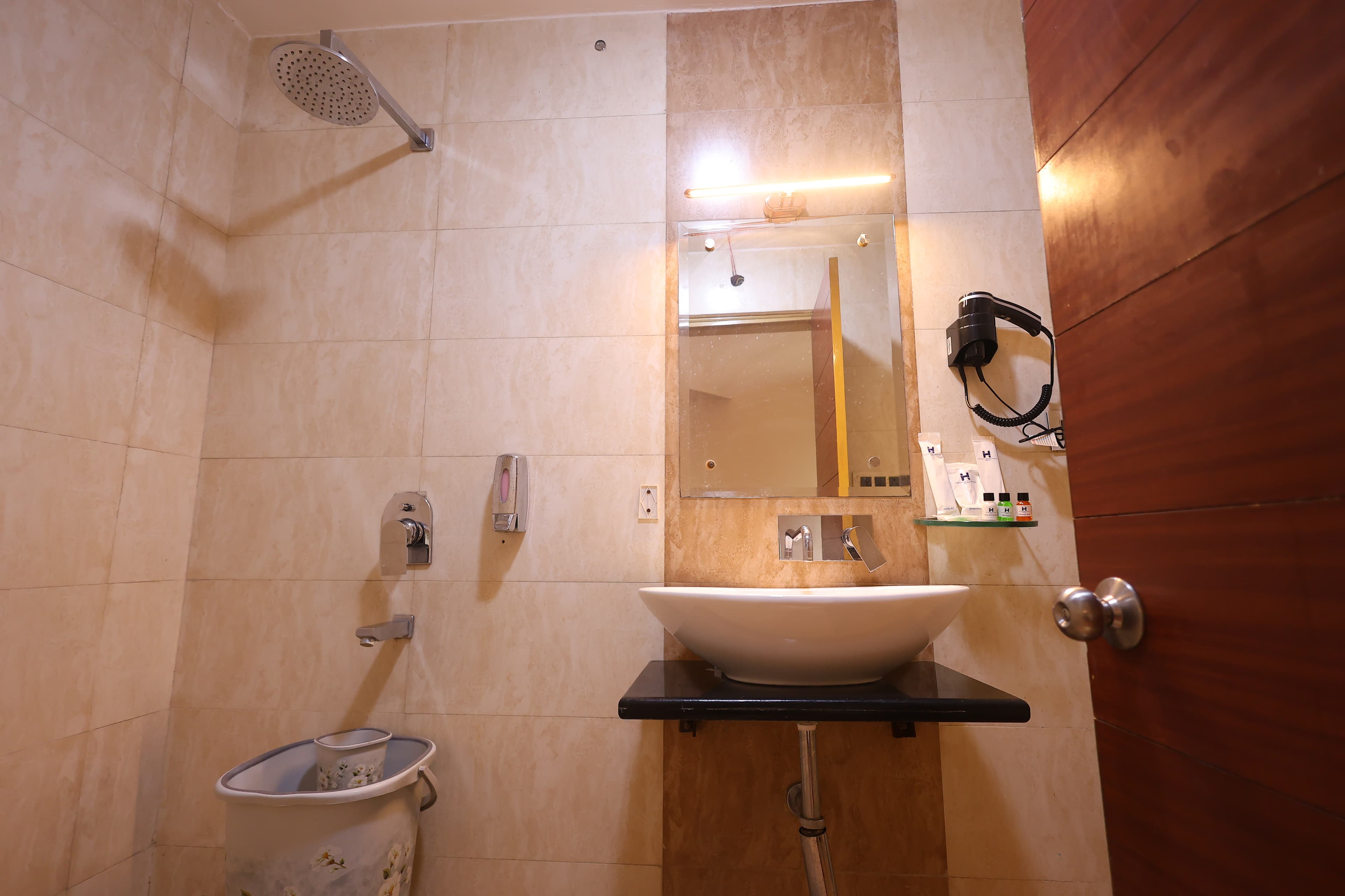 Hotel Gallery 75