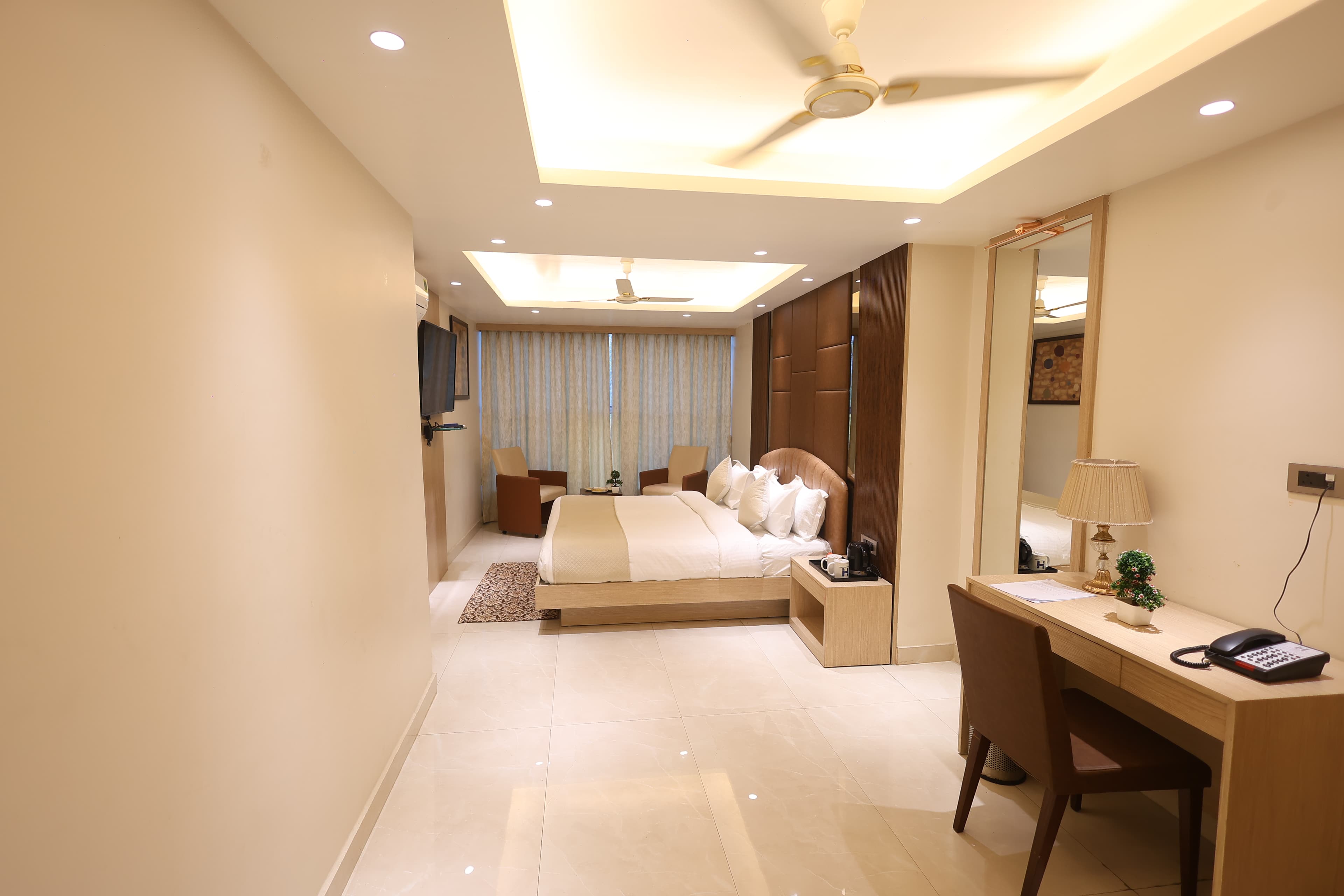 Hotel Gallery 137